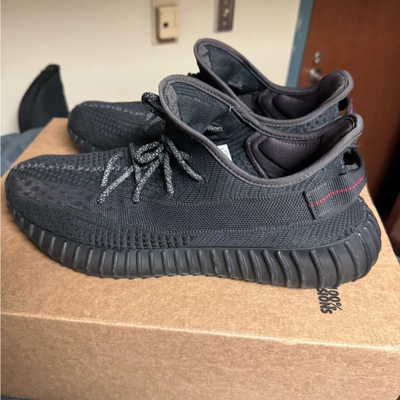 Size 13.5 - adidas Yeezy Boost 350 V2 Low Black Non-Reflective - Picture 2 of 6